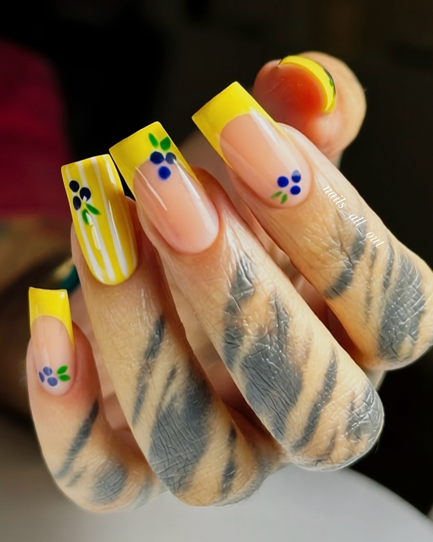French Tip & Blueberries
